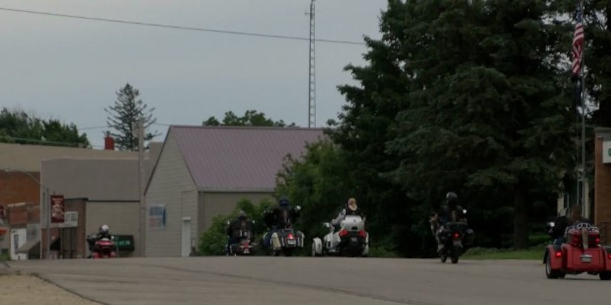 Lane splitting and lane filtering to become legal for Minnesota bikers Tuesday