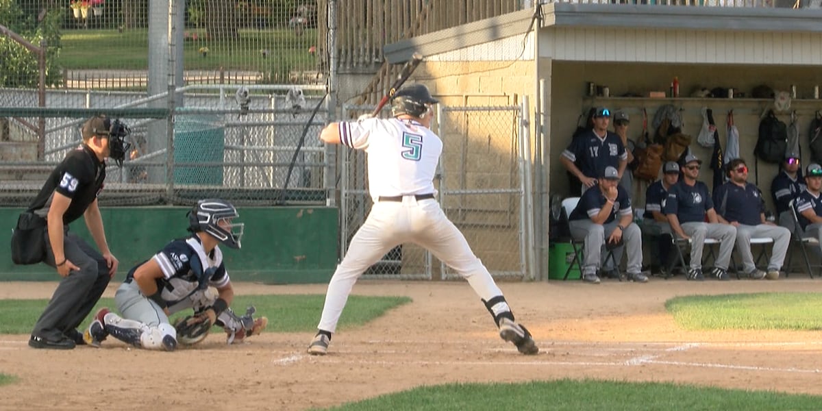 Rochester Honkers hand Huskies a loss