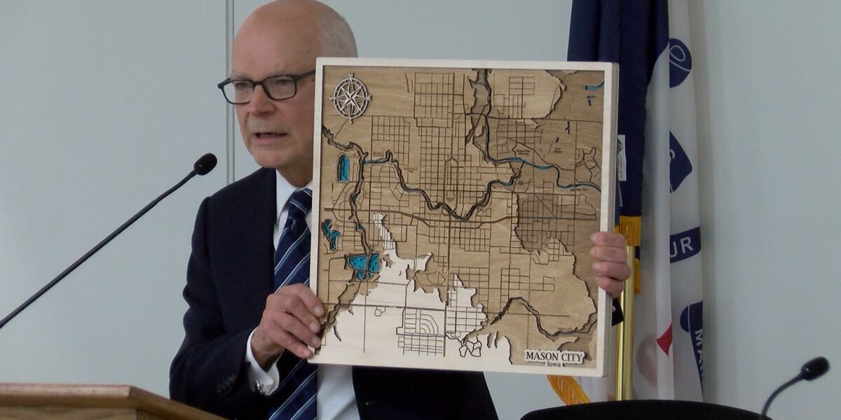 Mason City Mayor announces cyclist award during State of the City address