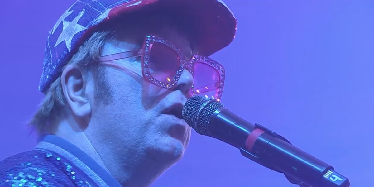 Elton John tribute band “Elton Rohn” set to perform at Mayo Civic Center
